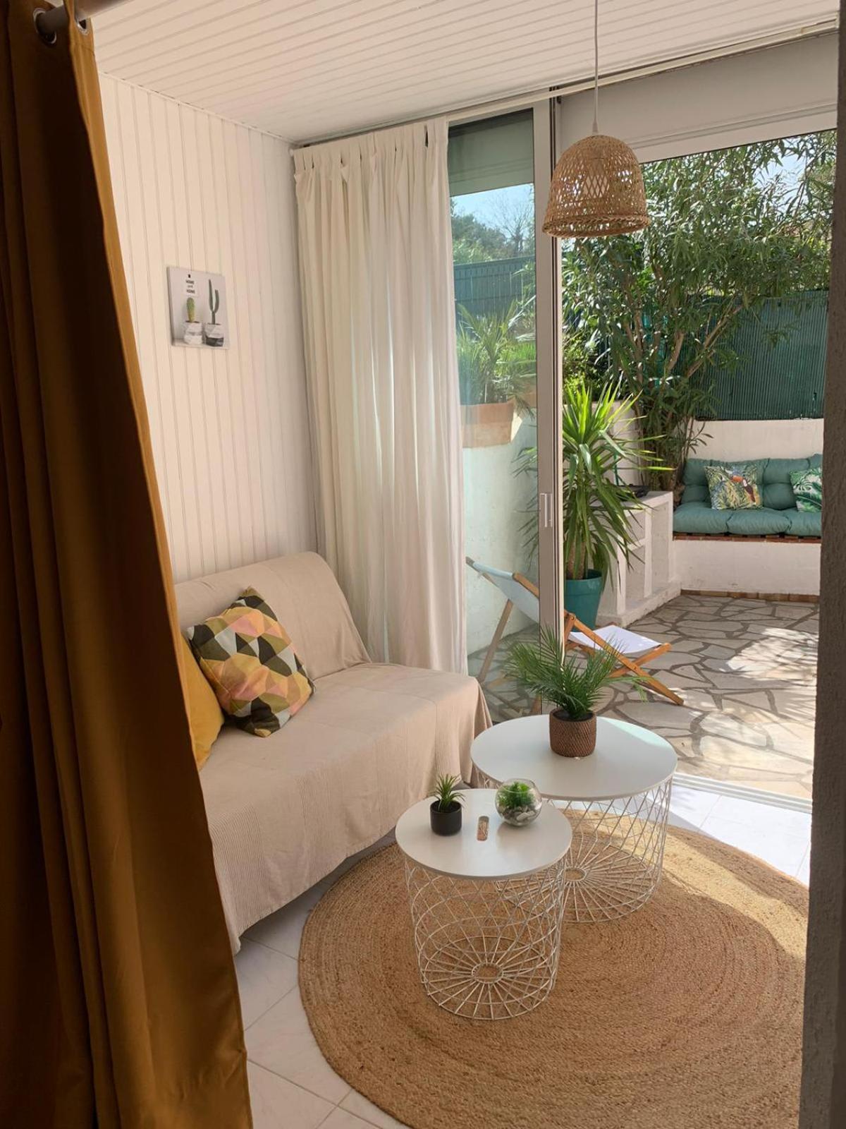 Bright With Small Terrace